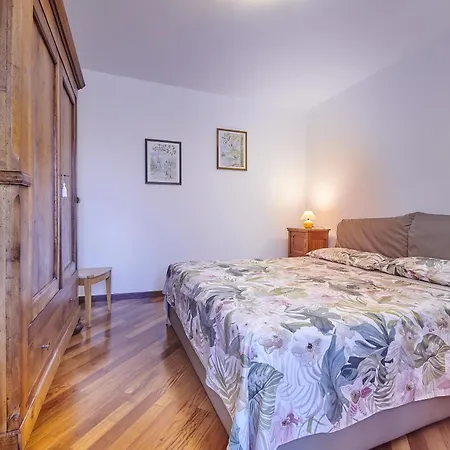 A Step From The 度假居